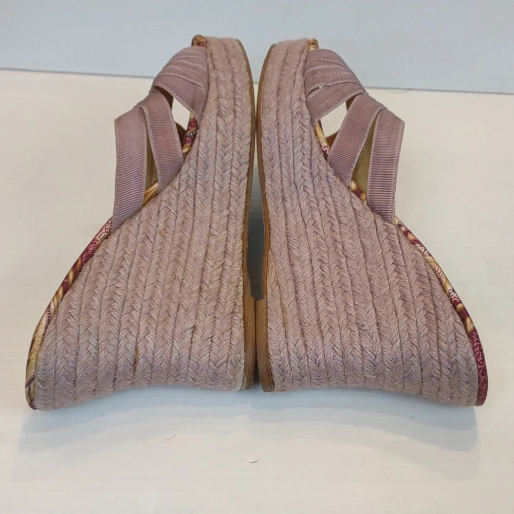 Carlos by Carlos Santana Women's Lavender Essence Espadrille Wedge Sandal